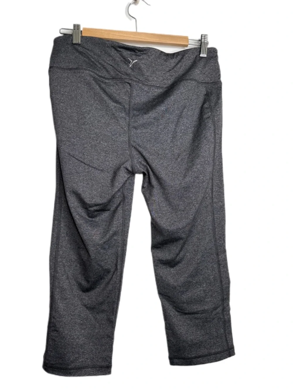 Old Navy Active Fitted Marled Charcoal Cropped Leggings - Picture 4 of 6